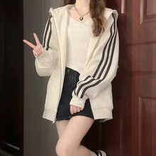 拉链运动卫衣连帽女春秋冬加绒宽松中长款开衫休闲三条杠上衣外套