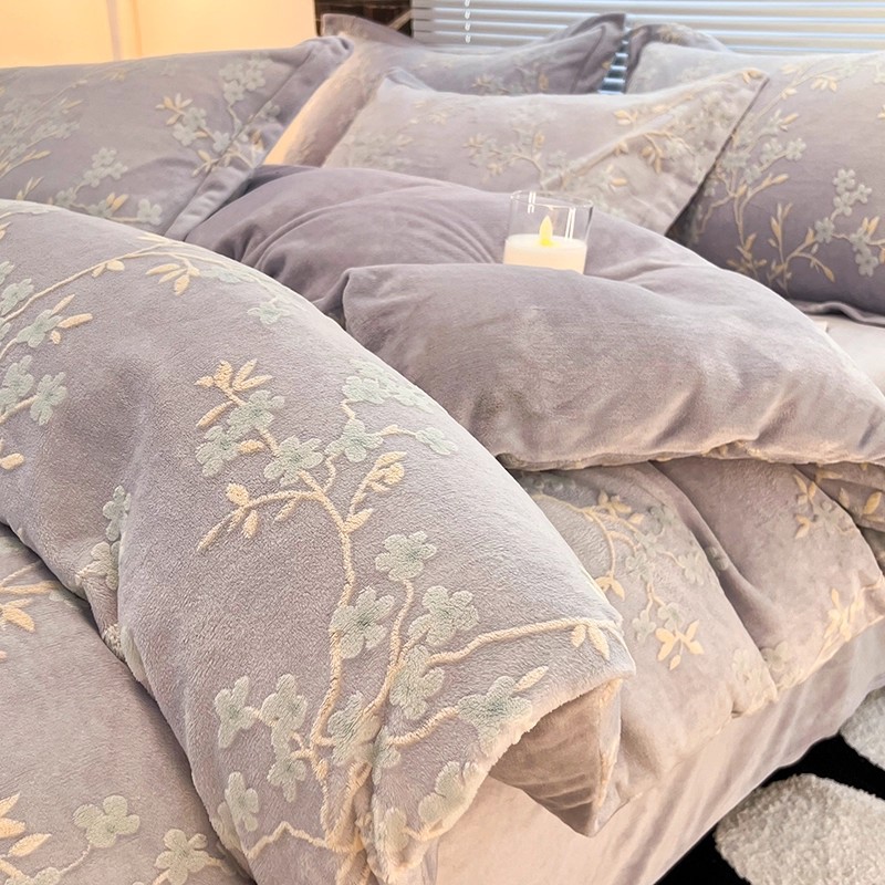 Thickened Warm Milk Velvet Bed Four-Piece Set Carved Coral Velvet 2025 New Bed Bed Sheets Quilt Cover Three-Piece Fitted Bed Sheets Set