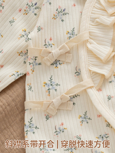 Four-season baby onesie, Class A, pure cotton, for baby girls—spring/summer princess floral design, perfect for 100-day and full-month celebrations—bottoming outfit.