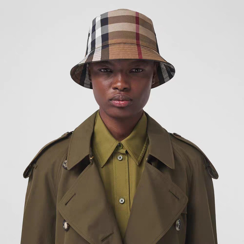 Burberry Vintage Check Bucket Hat Archive Beige