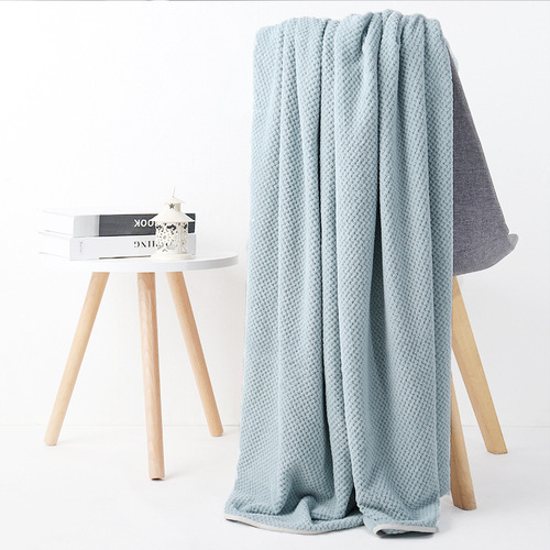Wearable and wrapable pineapple grid bath towel household thickened super absorbent Internet celebrity bath towel children and adults large bath towel