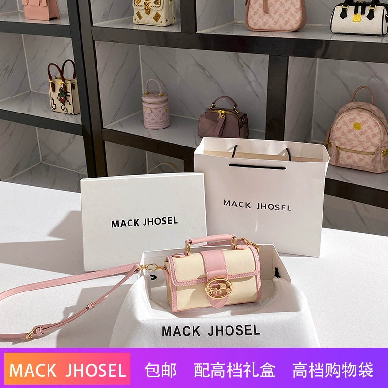 Small one-shoulder bag, with embroidery