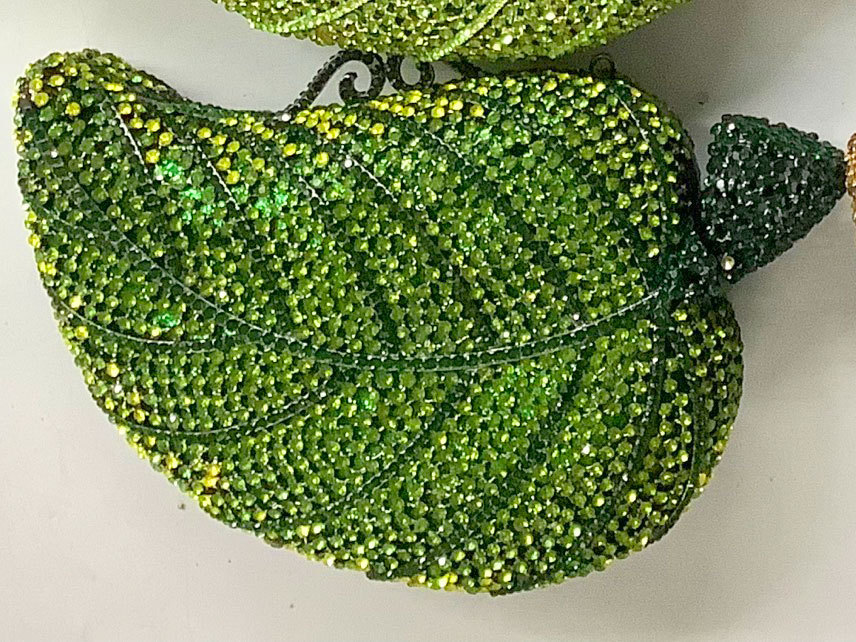 Nuevo paquete de banquete de hoja de diamante hueco caja metálica dura bolsas de mano de banquete Crystal Clutch