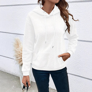 �羳�W��Ů�b���uͨ���R�d��ɫ�Bñ�l�¶�����ϵ�ӽq��ɫ�������