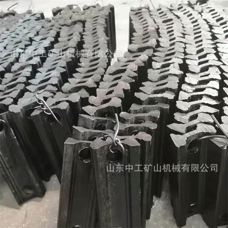 多种规格刮板机工业矿用刮板 开口式接链环 刮板机配件 量大从优