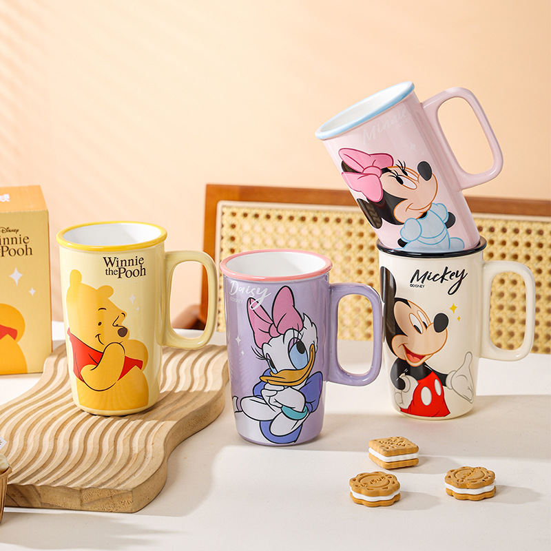 Taza recta Disney Ledi Taza de cerámica de gran capacidad Taza de agua para el hogar Taza de alto valor Oficina de dibujos animados