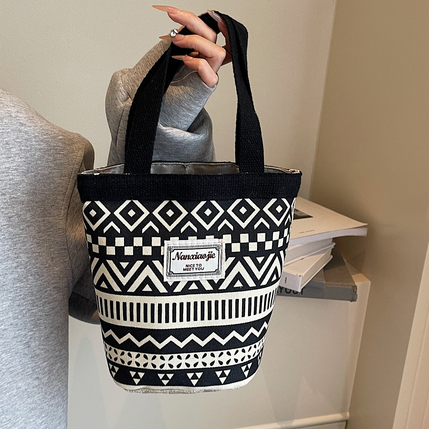 Cross-Border Foreign Trade New Vegetable Basket Canvas Bag Large Capacity Women's Bag Printed Handbag Ethnic Style Literary Bucket Bag