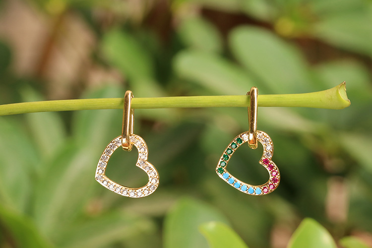 Copper Material Geometric Pattern Fashion New Style Color Heart-shaped Hollow Earrings