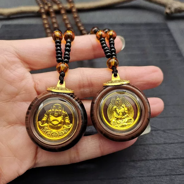 Gold-plated Guanyin Buddha Pendant Necklace for Men and Women, Double-sided Buddha Figurine Pendant for Women, Gold-plated Pendant with Imitation Wood Frame, Tourist Area Gift