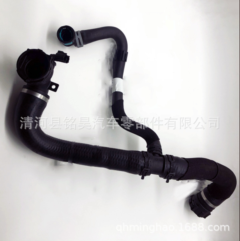 Gran oferta directa de fábrica LR012615 adecuado para manguera de extrusión de tubería de agua de radiador Land Rover Jaguar