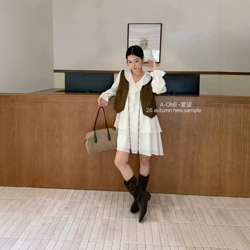 Guangzhou Thirteen Lines Korean-style Maillard retro vest + gentle loose-fitting ruffle dress two-piece set