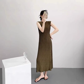 大码连衣裙;大码外套;时尚休闲套装