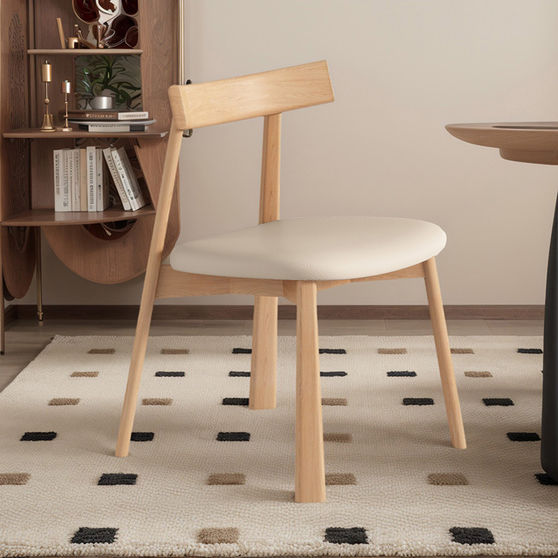Silla de comedor de madera maciza nórdica, tela de lino y algodón para el hogar, estilo retro, silla trasera de cuero de microfibra, mesa y silla de comedor de hotel, taburete