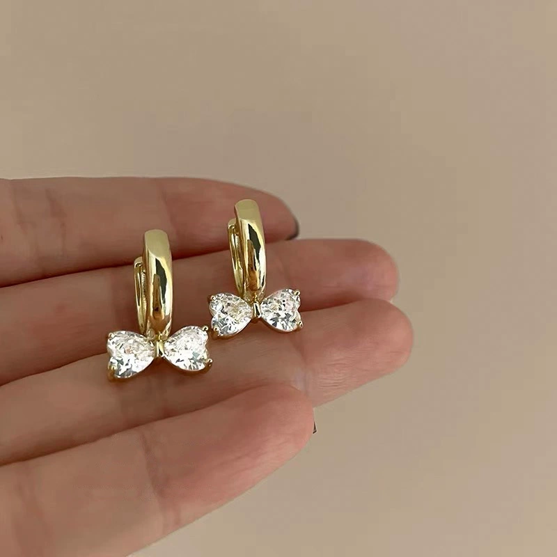 Серебряная игла, золотые универсальные ретро серьги, серебро 925 образец, интернет-знаменитость, стиль легкой роскоши, стиль высокого качества, яркий запоминающийся стиль