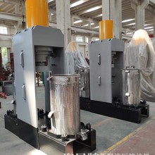 油莎豆榨油机    低温压榨虎坚果油山茶油沙棘油立式榨油机