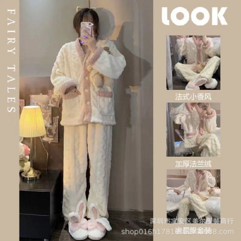 Transmisión en vivo de invierno transfronterizo cálido más pijamas engrosados de terciopelo mujeres lindo rebeca de solapa de ins servicio a domicilio de una pieza