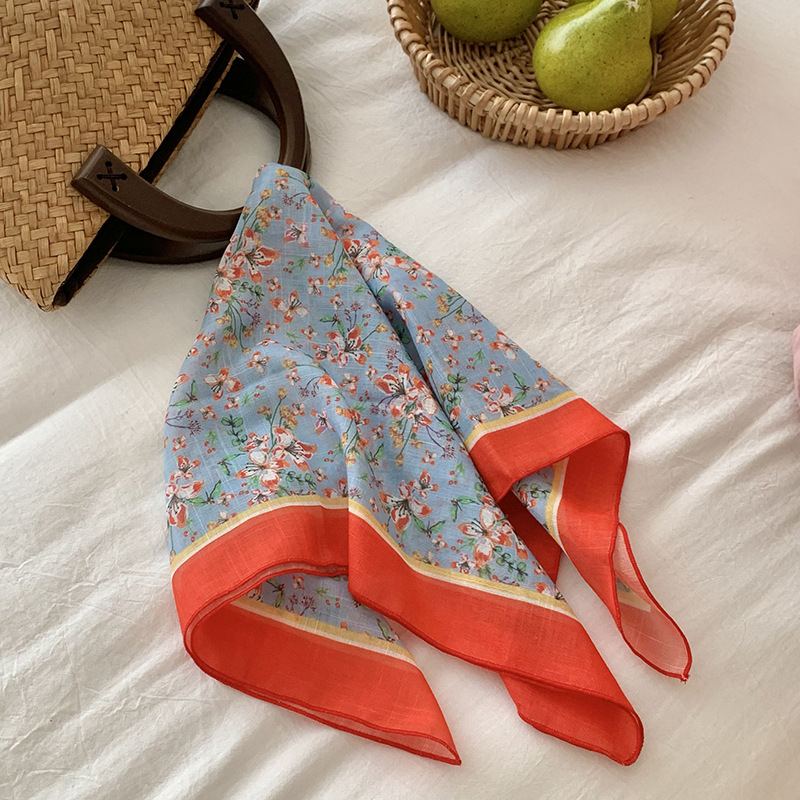 Flores toallas cuadradas nuevas versiones coreanas ins frescas, suaves y dulces, accesorios de bufandas de seda delgadas, bufandas de cuello, cinta de paquete