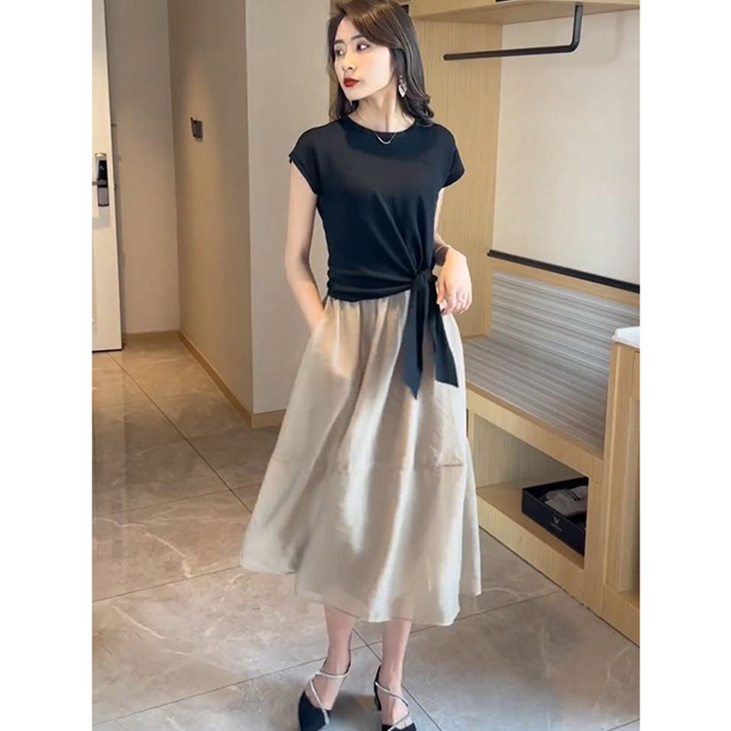 夏の女装高級感ファッション揚げ街減齢小香風黒tシャツ上着半身スカート2枚セットスカート|undefined
