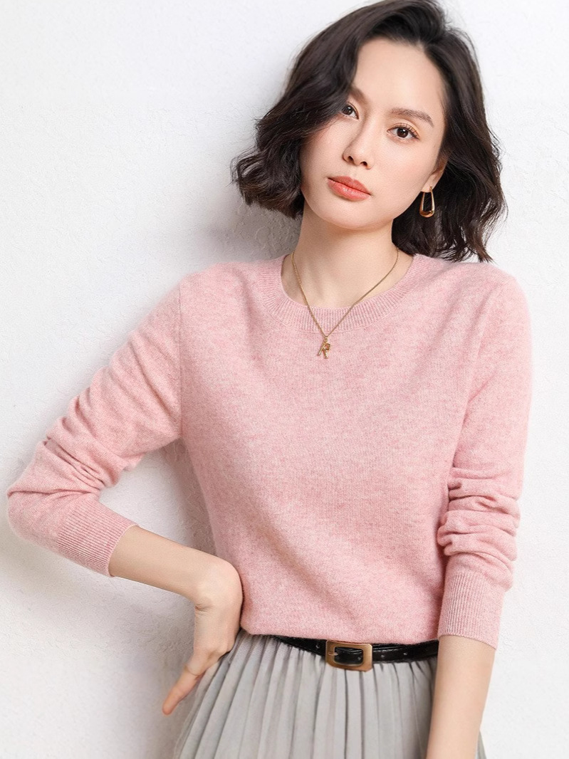 (Wholesale), demi-season thin knitted base body-friendly sweater with a round collar, oversize 3