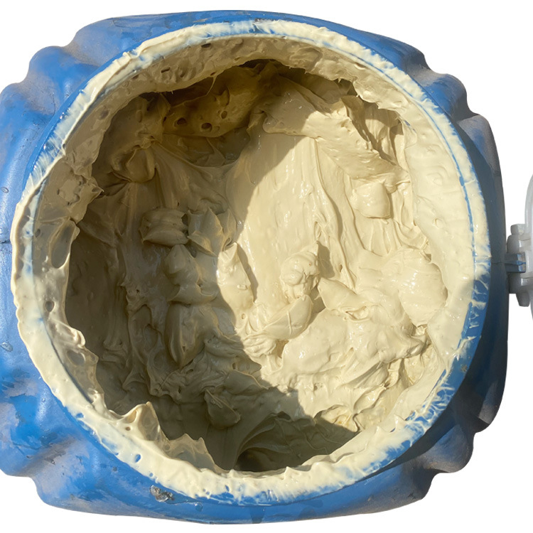 云南昆明铝塑脱模剂木模钢模铝膜塑膜通用脱模剂1:1可加水现货