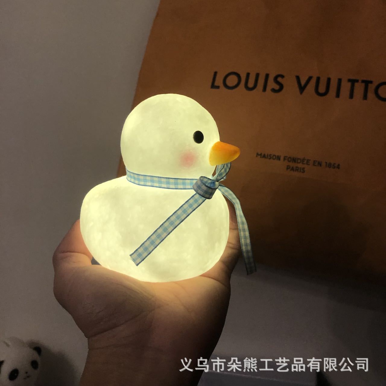 큰 오리-블루 리본