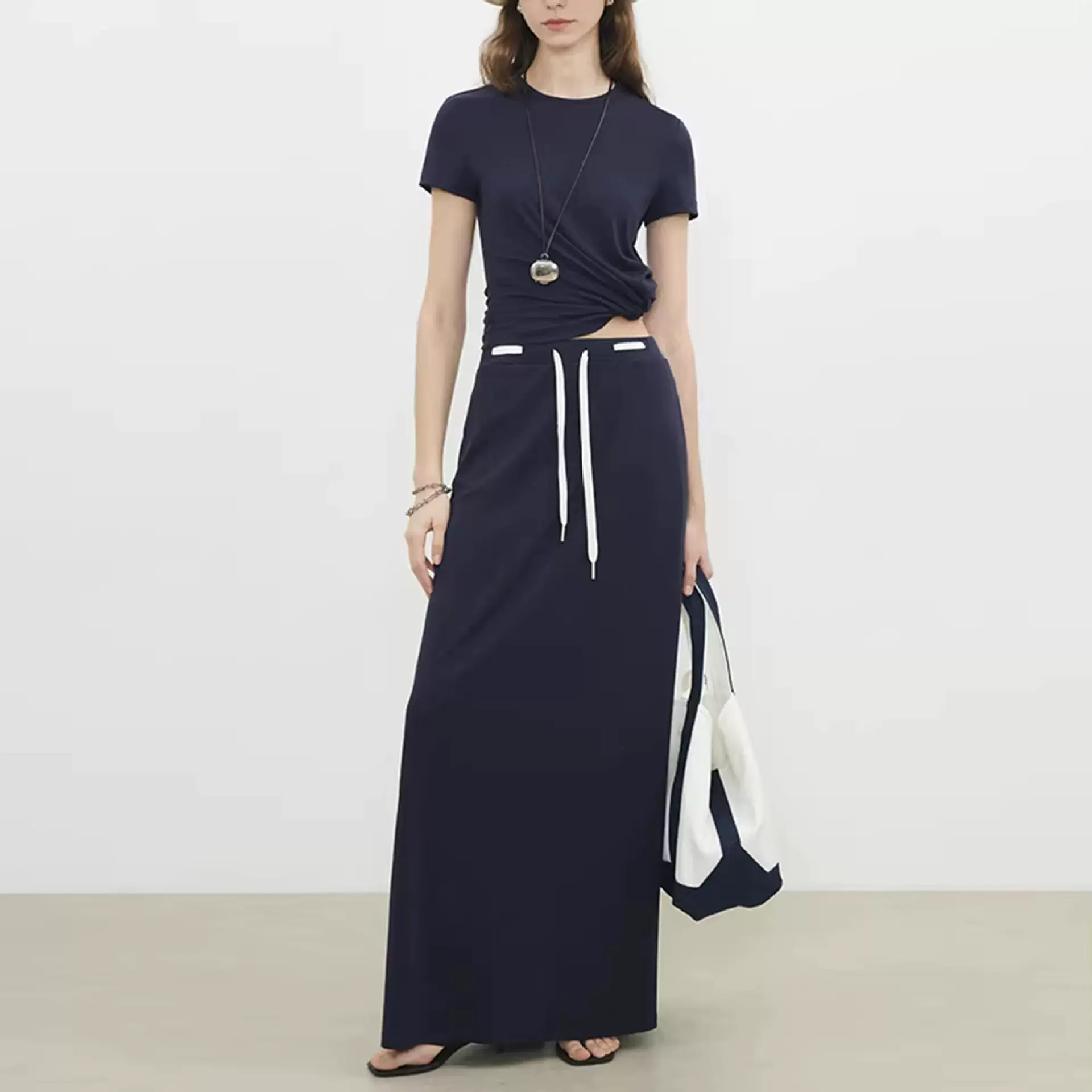 26春季新款垂顺抗皱懒人修身单侧抽褶弧摆T恤半裙套装22772