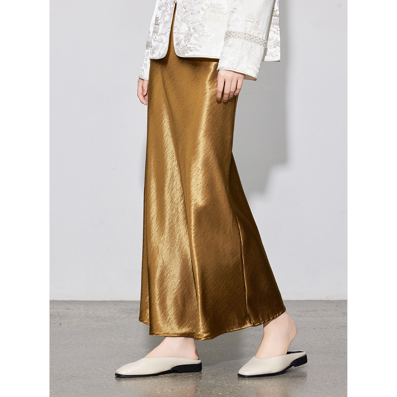 【Zhihetang】New Chinese-Style Flowing Satin High-Waisted Fishtail Skirt for Women, High-Waisted and Slimming 669