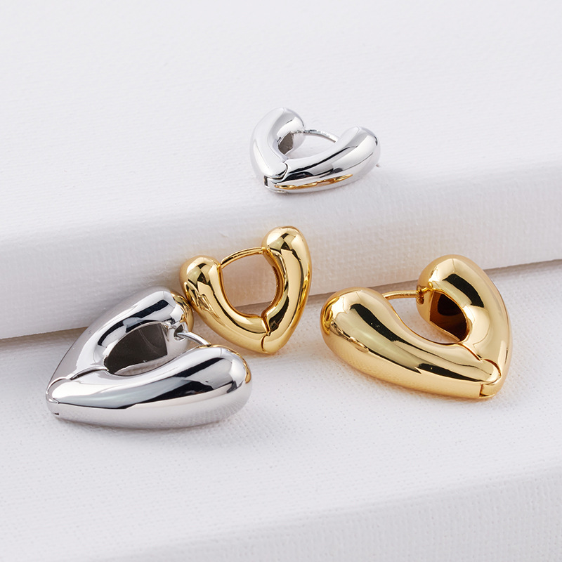 Copper Material 1 Pair Fashion Heart Shape Plating Copper 18k Gold Plated Earrings