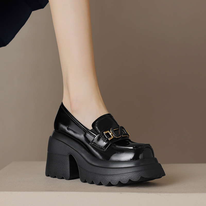 Giày loafer nữ đế xuồng cao gót mũi tròn kim loại – phong cách tăng chiều cao — Đen bóng, Be bóng