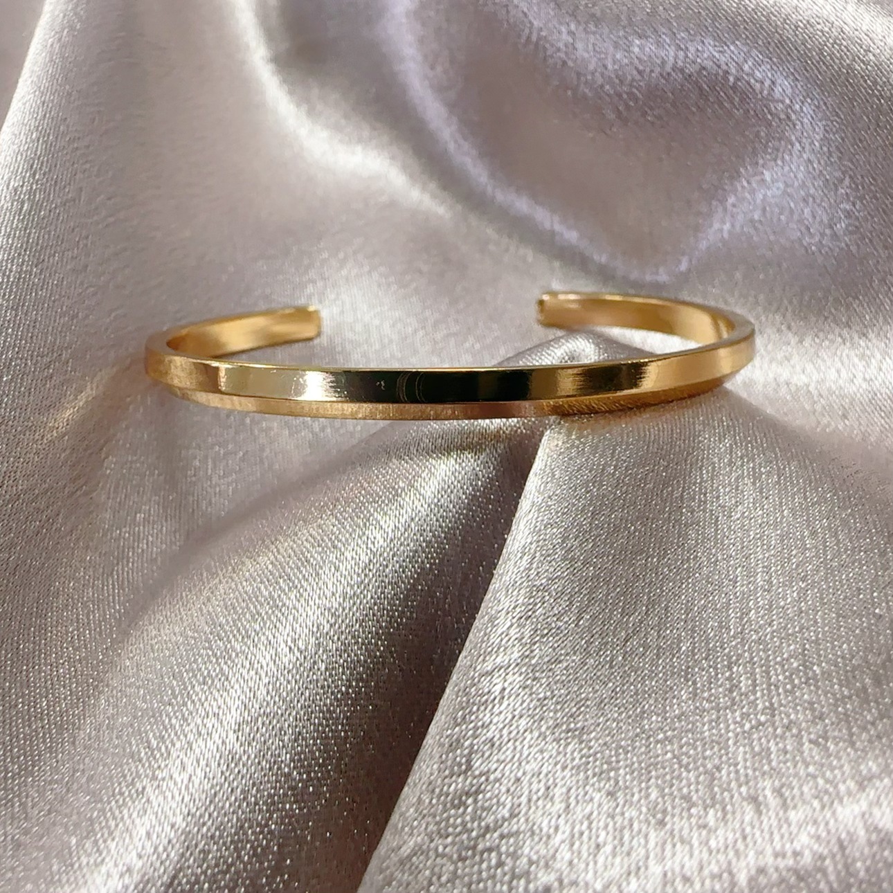 Fábrica directa DW pulsera simple C biselada abierta pulsera pareja cruzada Europa y América venta caliente pulsera de cobre mujer