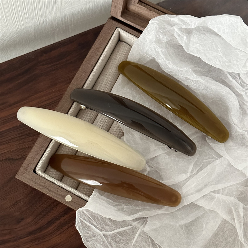 40g Weight Hair Clip Hair Accessories Type 1 Piece Quantity Classic Style Solid Color Plastic Resin Handmade Hair Clip