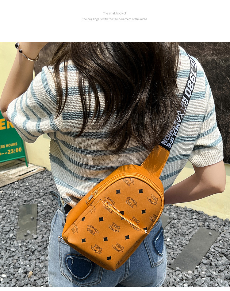 Women's Vintage Style Classic Style Letter Pu Leather Waist Bags display picture 9