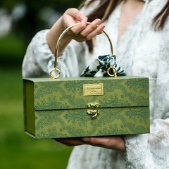 High-end Retro Green Christmas Handbag Gift Box Valentine's Day Gift Box Wedding Favors Box Wedding Candy Box Wholesale