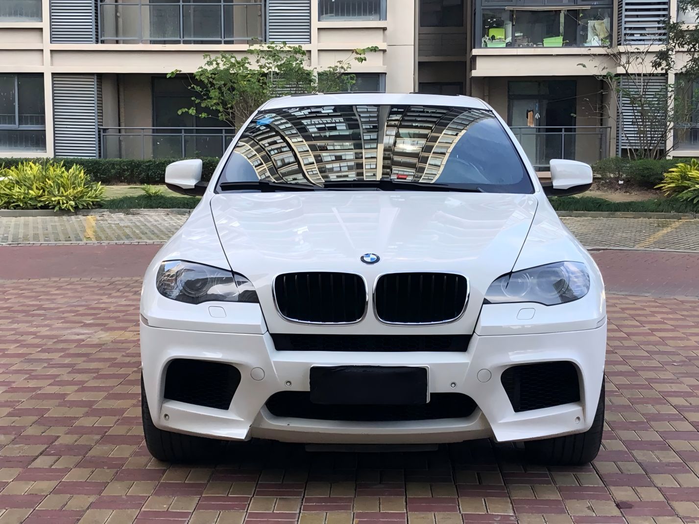 Suitable for 2008-2015 BMW X6 E71 modified to X6M front bumper and rear bumper injection molded PP modified body kit