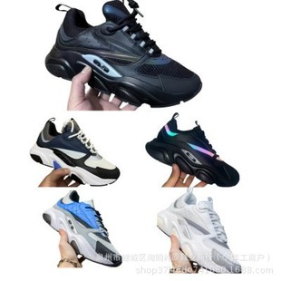 ����ЬCD�¿�B22��Ů�ٴ����e�\��Ь�r�г����W��͸��Ь�ϵ�Ь��