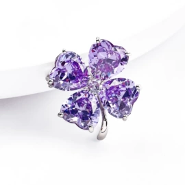 胸针;胸饰;项链