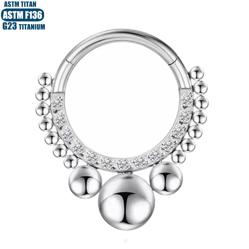 16G labret stud size and finish detail