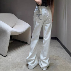 南油双C白色直筒牛仔裤女春秋新款烫钻时尚休闲通勤高腰阔腿长裤
