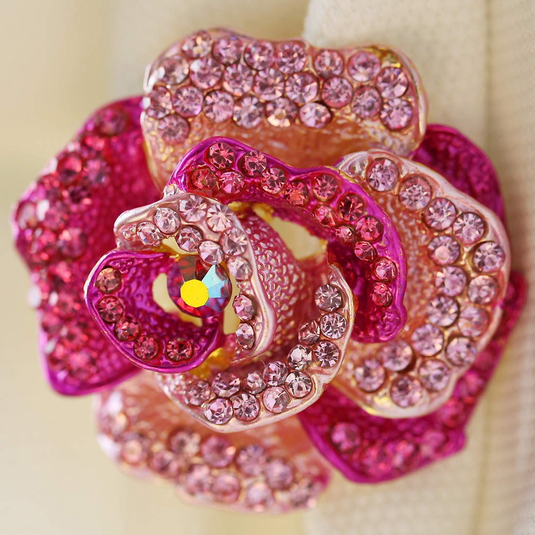 45g Weight Rhinestones Inlay Material Brooches Classification Banquet Occasion Alloy Material Flower Pattern Unisex Gender Inlay Design Pin Flower Alloy Inlay Rhinestones Unisex Brooches 1