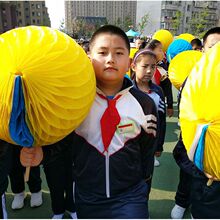 手翻花学校大型团体操运动会开幕式合唱道具舞蹈变色扇子