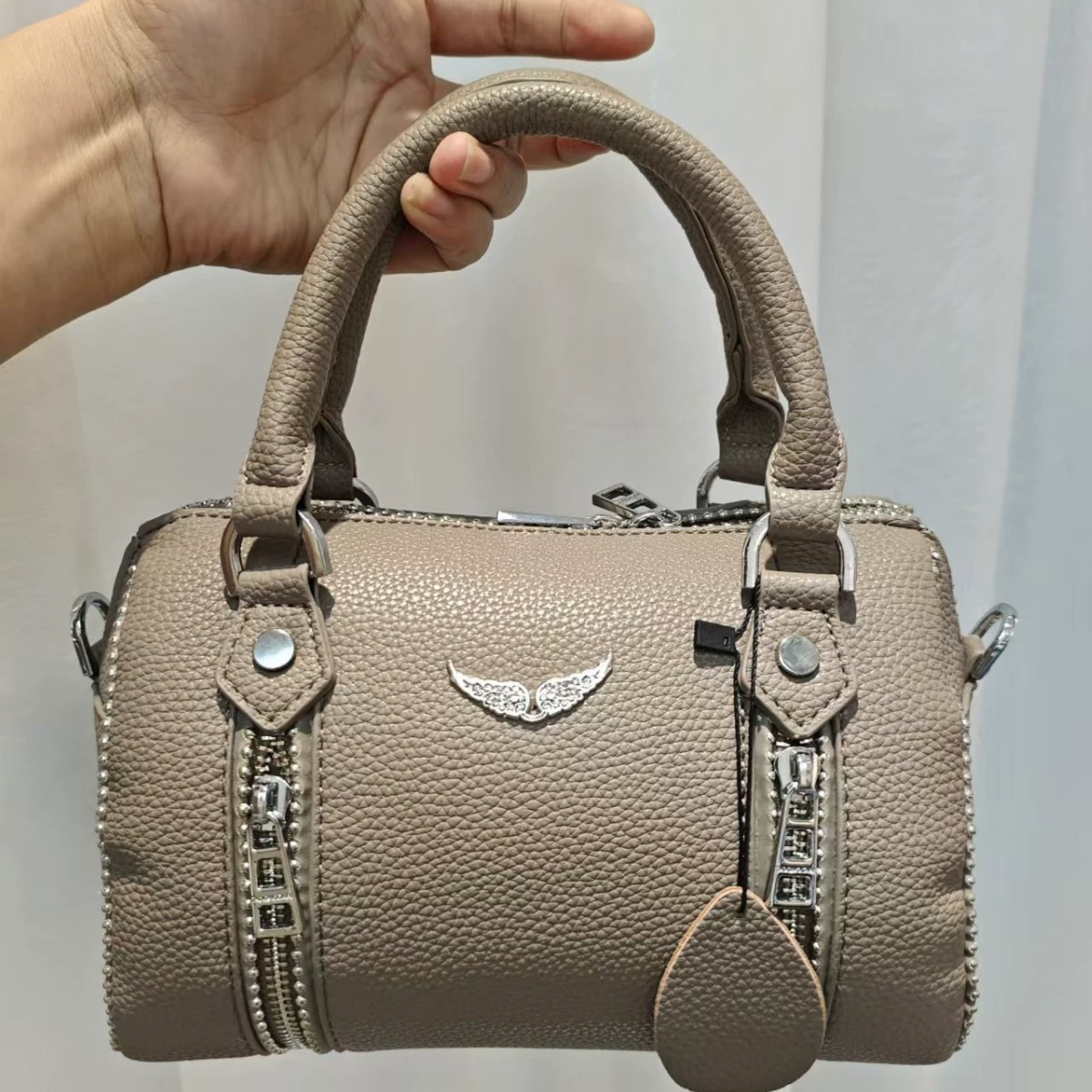 Плечевая сумка из экокожи (PU), черная, компактная 22×11,5×14 см, модель 2024