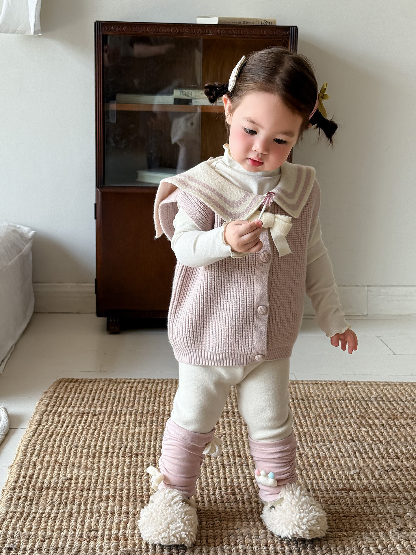 Sugar Pear ropa infantil chaleco de otoño 2025 nuevo suéter de punto para niñas ropa infantil chaleco de bebé de un año