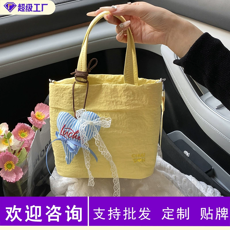 Милая нейлоновая сумка для женщин 2025, новая модная корейская маленькая сумка-тоут, простая сумка через плечо