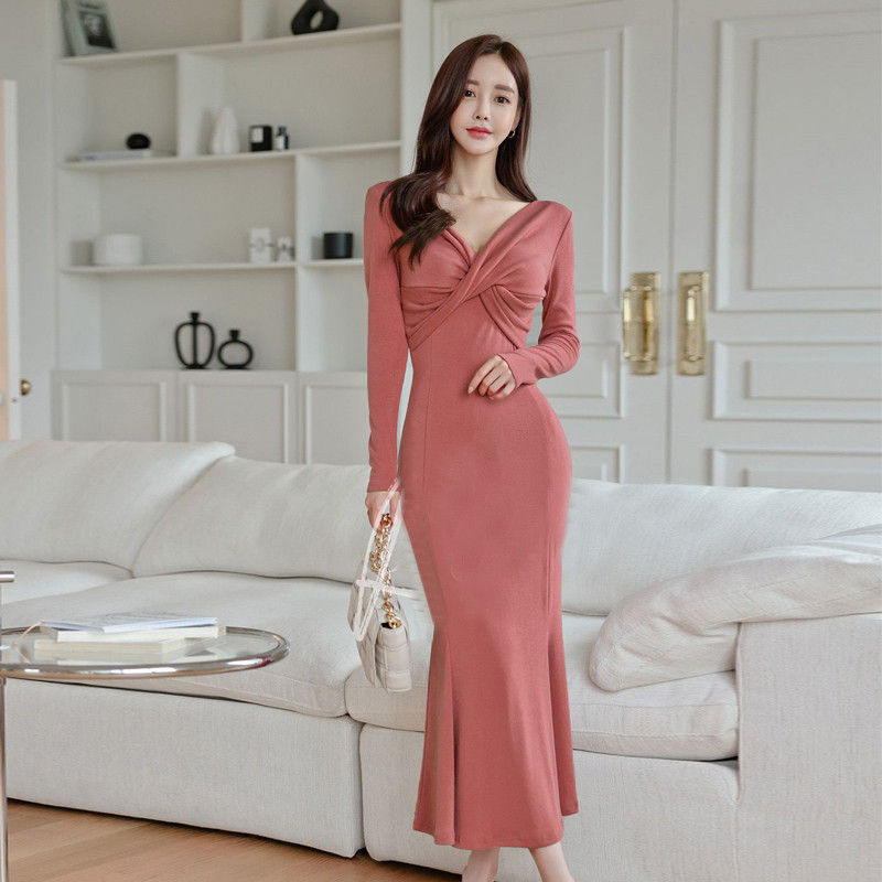 Cross-Border 2025 Autumn and Winter Sweet Loli Deep V Cross Collar Brushed Dress Slim Fit Mermaid Curve Hip Long Skirt