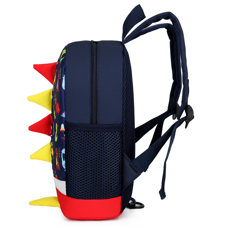 工厂定制儿童书包背包1-3年级男童双肩背包时尚潮流可爱轻便减负