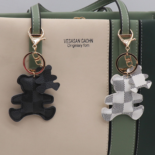 PU leather bear couple key chain pendant creative car bag leather bear key chain pendant factory wholesale