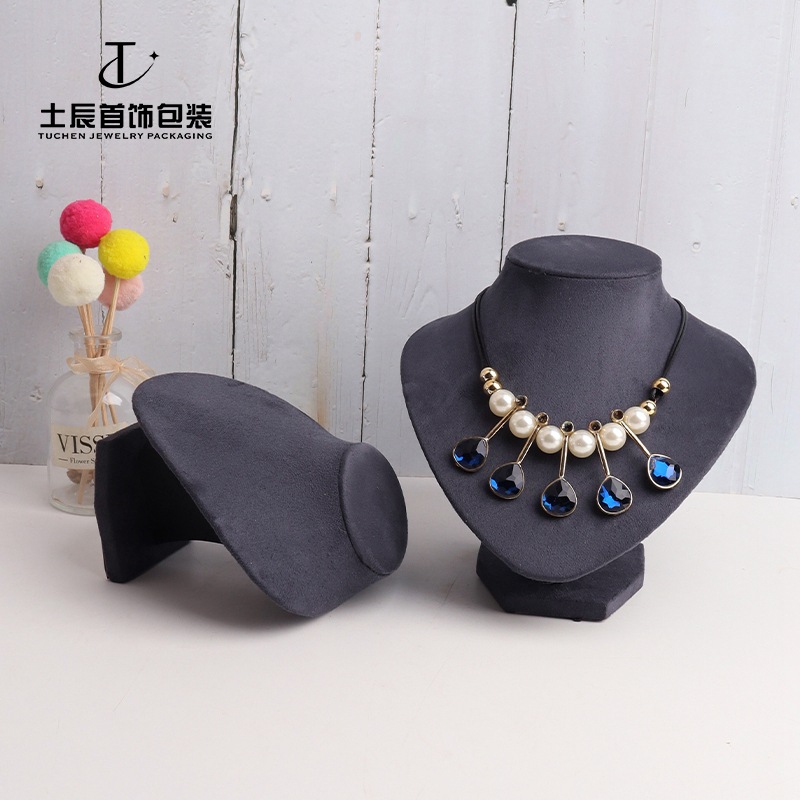 El Colgante del collar en el mostrador del estante de exhibición de joyas contiene accesorios, terciopelo, cuello de melocotón, el estante de exhibición es pequeño y grande. image 2