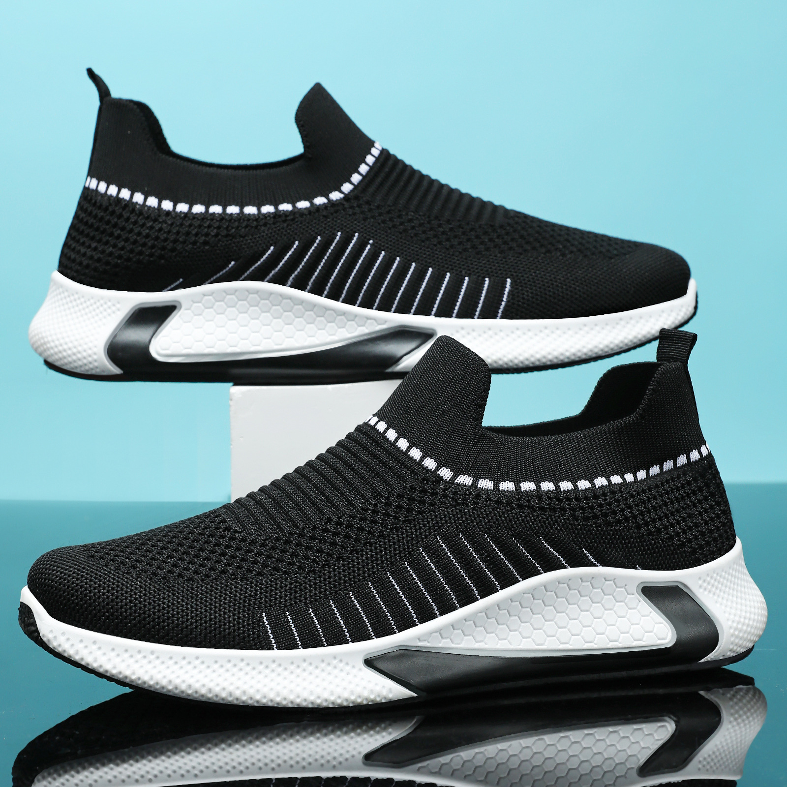 Zapatos de moda coreana para hombres zapatos casuales ligeros transpirables de un pie zapatos de tela de cabello transfronterizos zapatos de tela voladora zapatos de papá