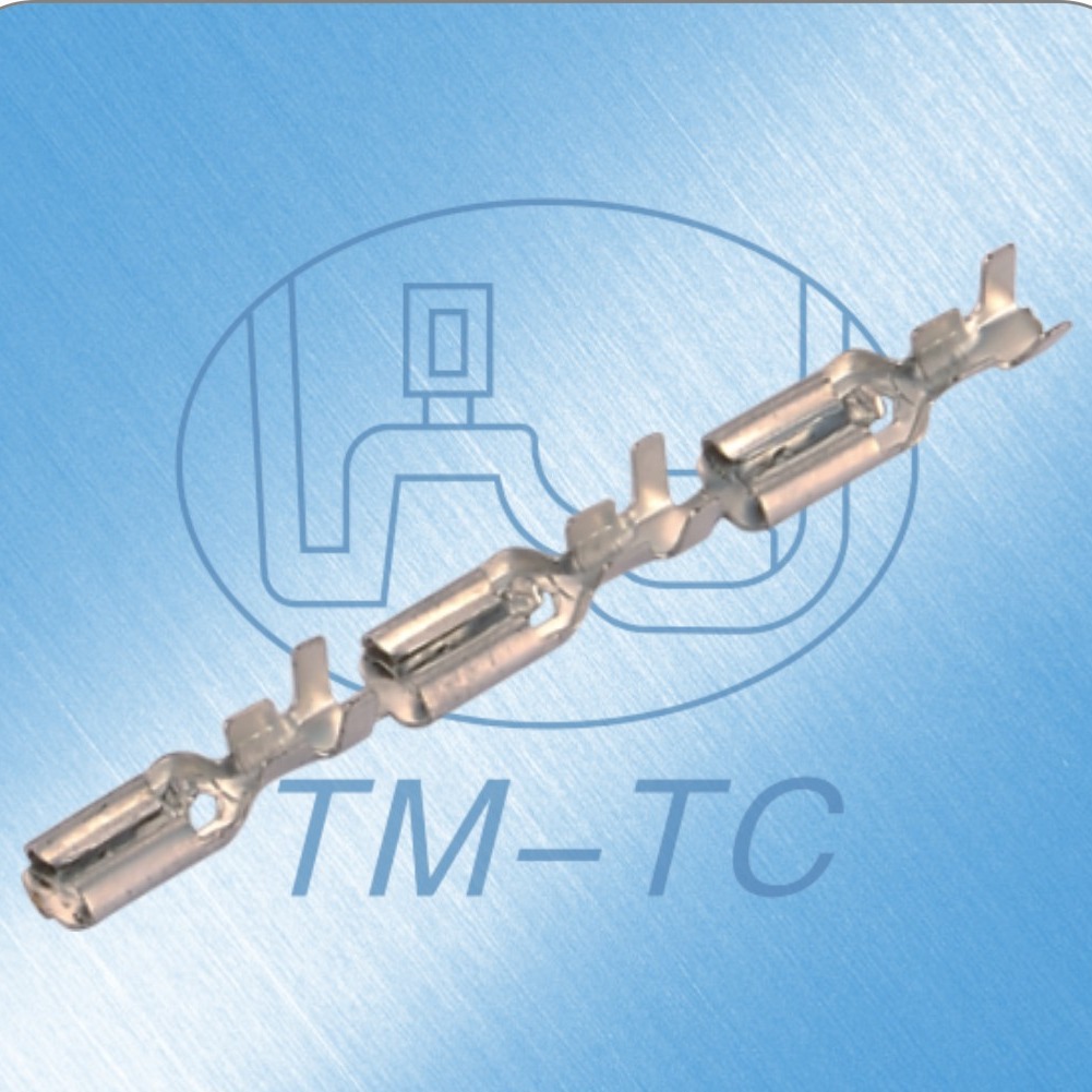187直插带活动锁母端家电线电源线