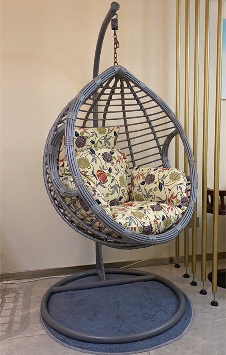 회색 단일 지원 두꺼운 회색 프레임 쿠션 + 카펫